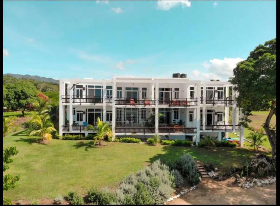 Ivy'S Cove Beach Side Condo - Luxury Villa Whitehouse Eksteriør bilde